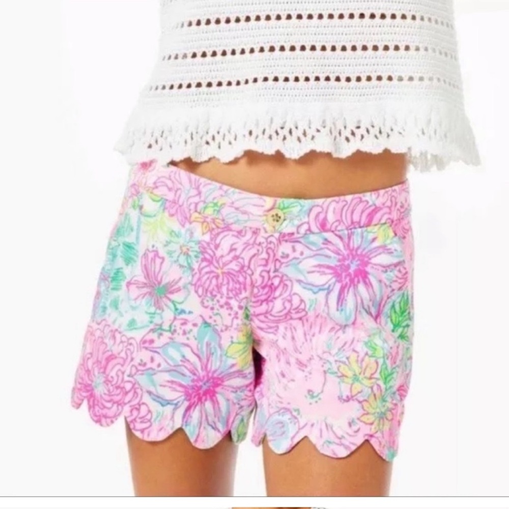 Lilly Pulitzer Buttercup Stretch Shorts in multi paradise found size 14